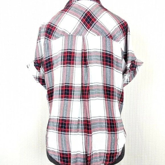 Harper | Plaid Drape Twist Front Button Down Med - Picture 5 of 6